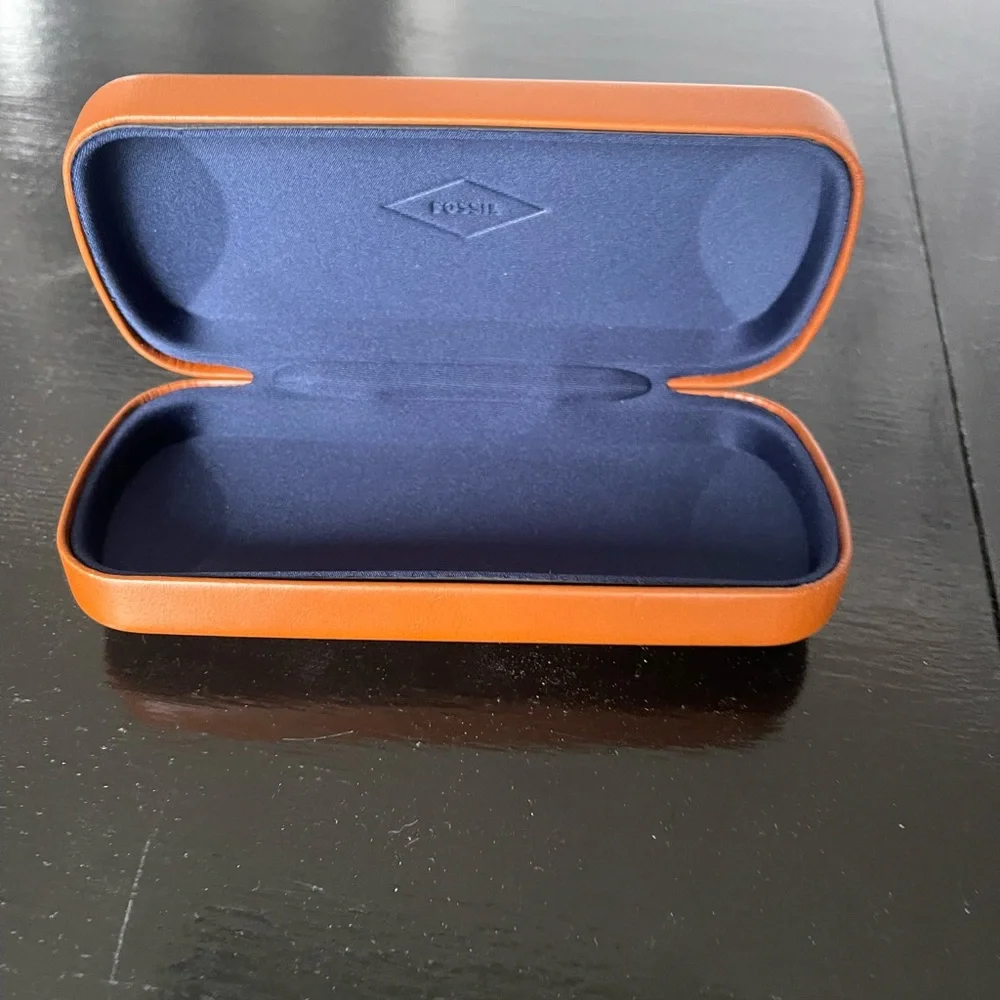 Fossil Glasses / Sunglasses Case - Picture 2 of 3